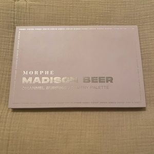 (Discontinued) Morphe X Madison Beer Palette